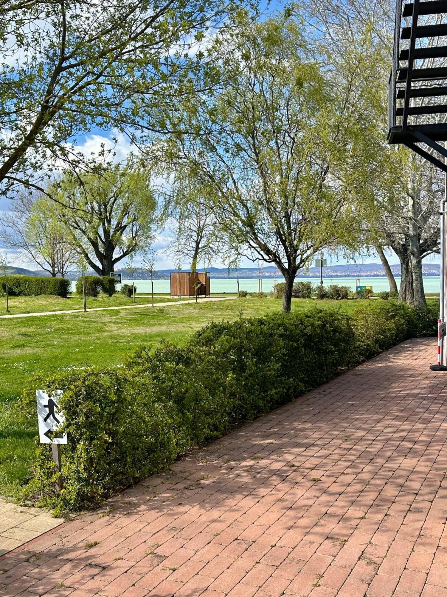 Waterfront Apartmanok Zamárdi Zewnętrze zdjęcie