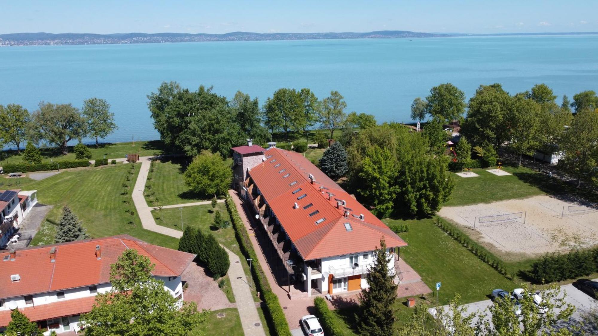 Waterfront Apartmanok Zamárdi Zewnętrze zdjęcie