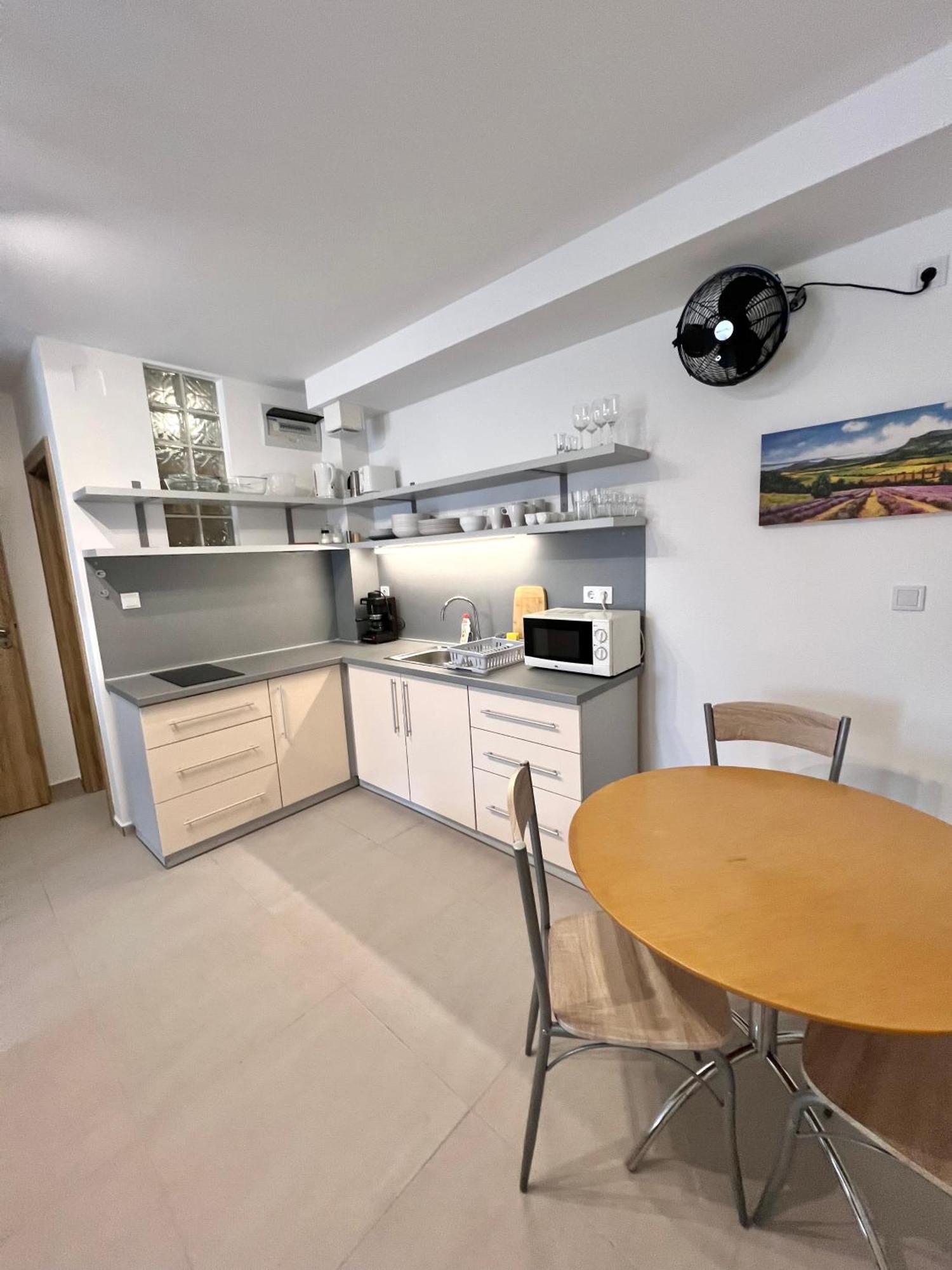 Waterfront Apartmanok Zamárdi Zewnętrze zdjęcie